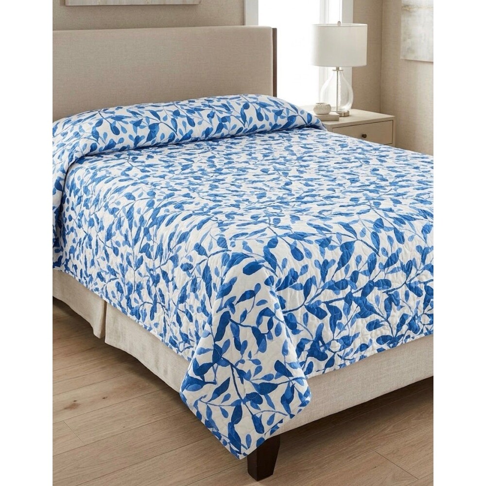 Blue Leaf Pattern Quilt